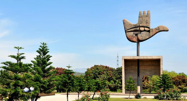 Experience the vibrant culture, royal heritage, and hidden gems of Jaipur like never before with A1 TAXI Services